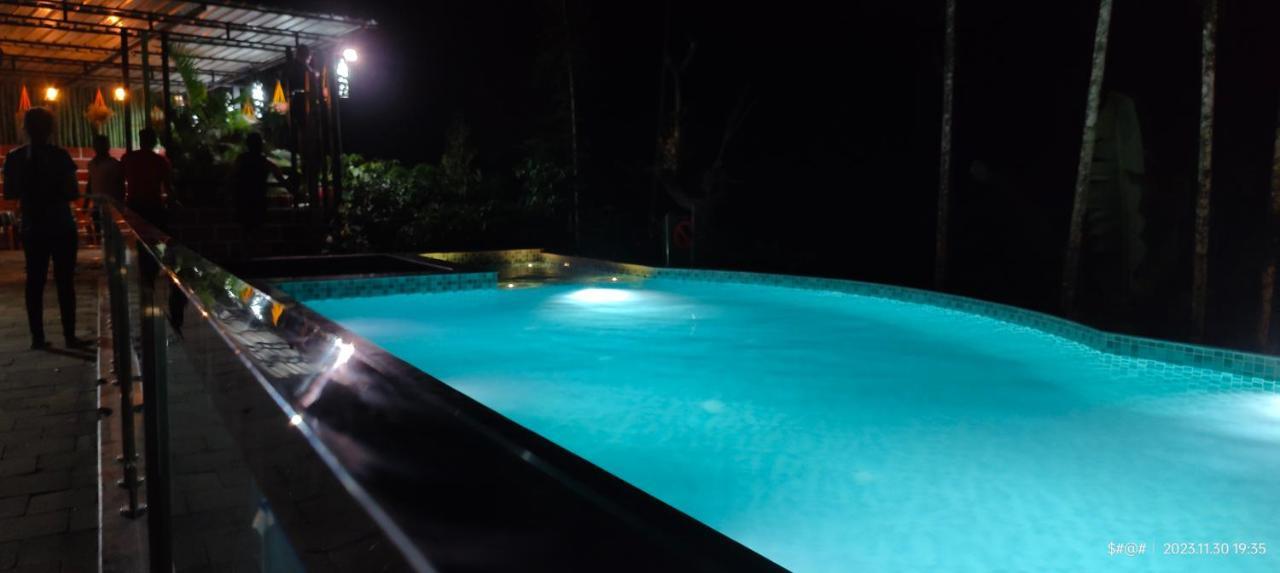 The Pool Villa Coorg Madikeri Eksteriør billede